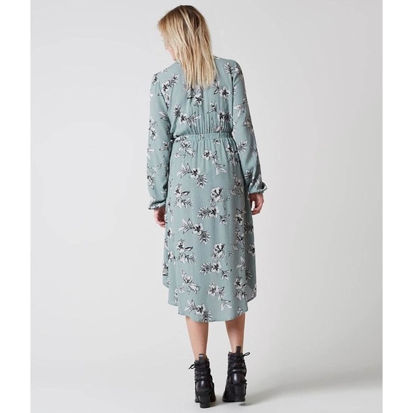 Buckle-  New Daytrip Floral Wrap Dress -M - Picture 2 of 6